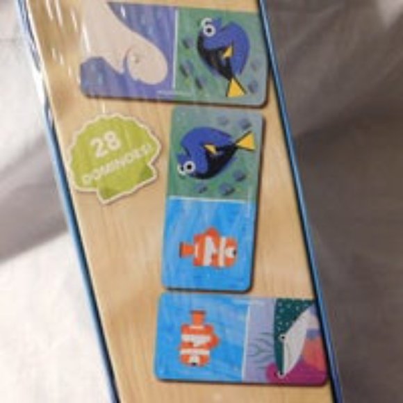 Disney Pixar's Finding Dory Dominoes NEW - Picture 3 of 4